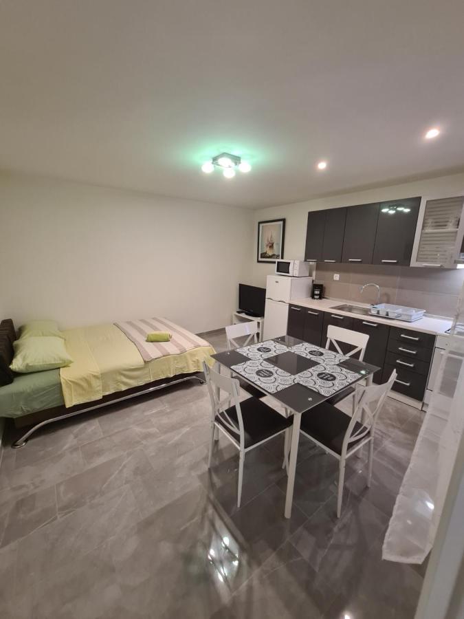 Apartments Kresan Sukošan Extérieur photo