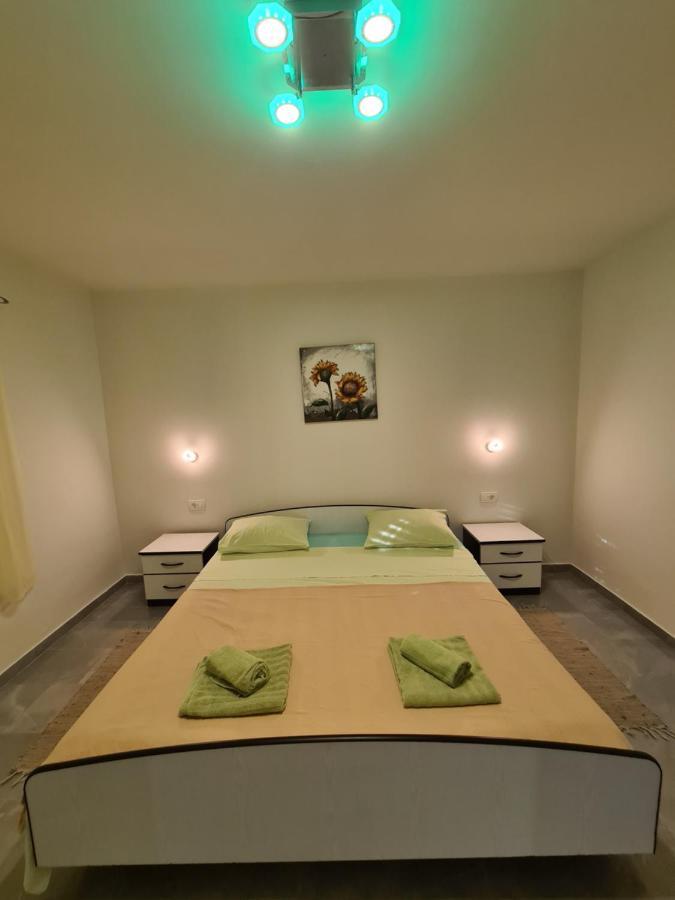 Apartments Kresan Sukošan Extérieur photo